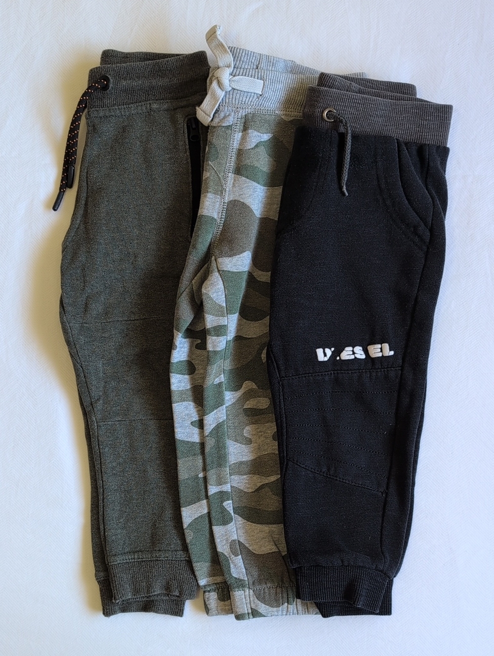 Boys Jogger Bundle 3-Pack Lot Size 2T Diesel Moto Carter’s Camo George Sweatpant